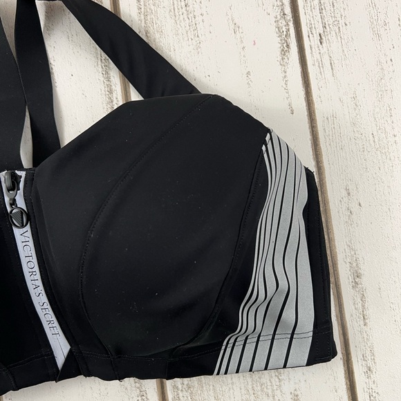 36DD Victoria’s Secret On Point Knockout Front Close Sports Bra - Picture 6 of 9